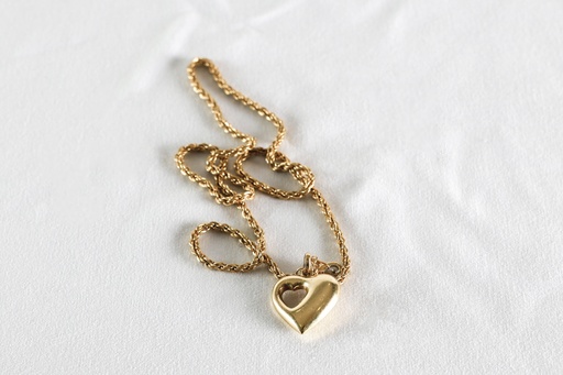 [OP03819] Cordón dorado con colgante de corazón