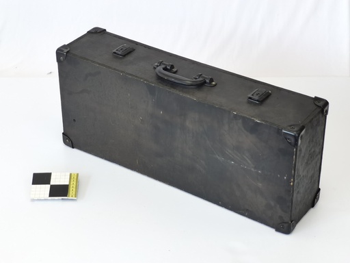 [OP03930] Estuche de atrezo para instrumento