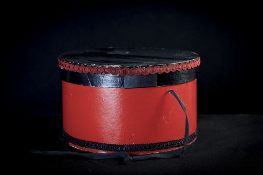 [OP04077] Sombrerera pequeña rojo