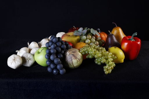 [OP04086] Varias piezas de fruta falsa (escaparate frutería)