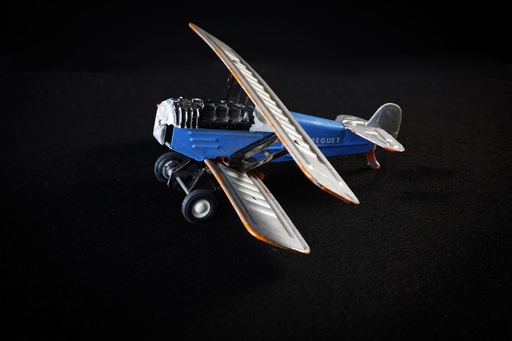 [OP04094] Avión de juguete de hojalata