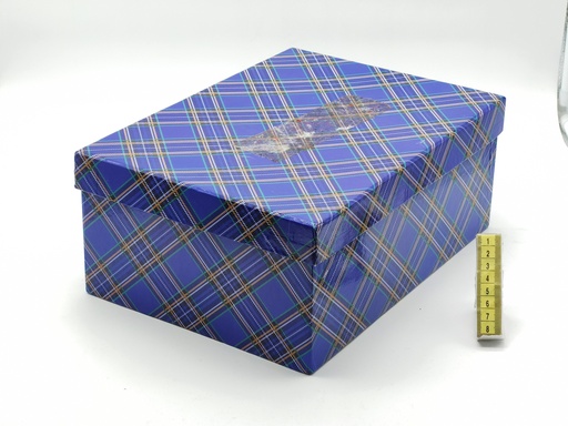 [OP04100] Caja de regalo azul con patrón a cuadros