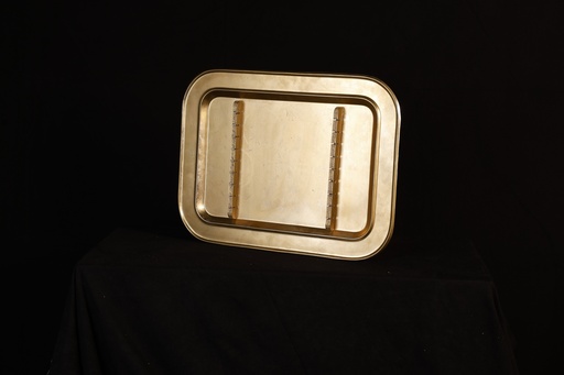 [OP04227] Bandeja con soporte para las mascaras del coro