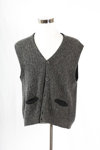 [OP04520] Chaleco de punto gris oscuro con botones