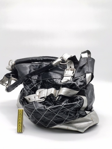 [OP03196] Bolso negro y plateado