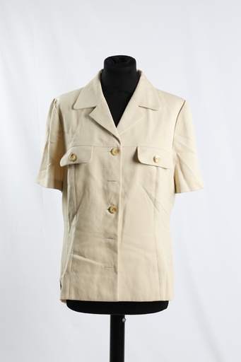[OP04914] Blusa camel bolsillos plastrón cuello solapa manga corta botones