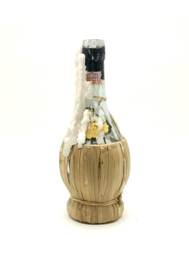 [OP00270] Botella de vino (Chianti) con cubierta de mimbre.