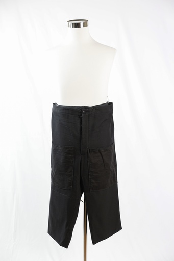 [OP05150] Pantalón pirata negro