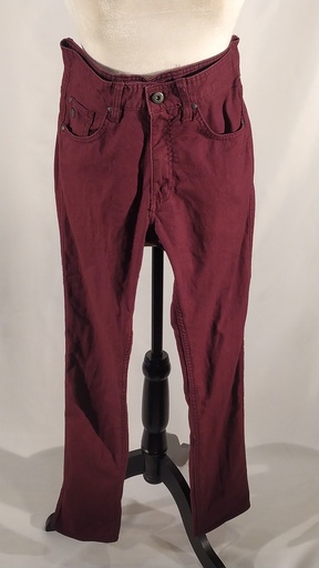 [OP05448] Pantalón vaquero granate (Adrián)