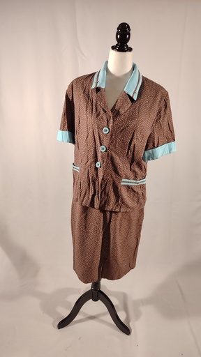 [OP05692] Chaqueta y falda marrón manga corta con lunares azul