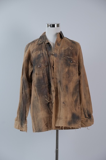 [OP03155] Camisa M/L bolsillo plastrón ambientada