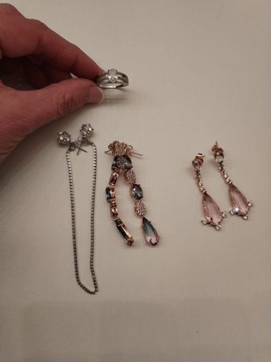 [OP05800] Conjunto tres pares pendientes y anillo (Elsa)