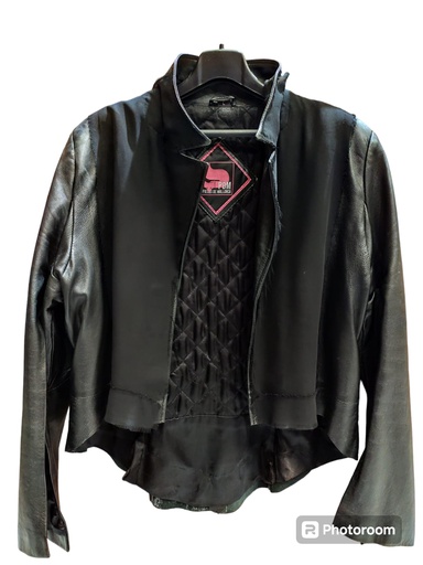 [OP05856] Chaqueta cuero negro bajo con forma