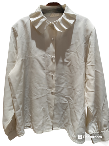 [OP05894] Blusa crudo cuello redondo tablas