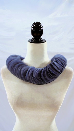 [OP05987] Cuello postizo gorguera azul de gasa