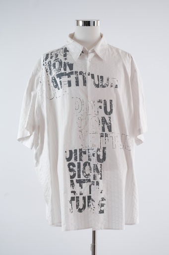 [OP01019] Camisa manga corta estampada letras