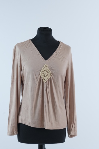 [OP02850] Camiseta M escote pico con rombo