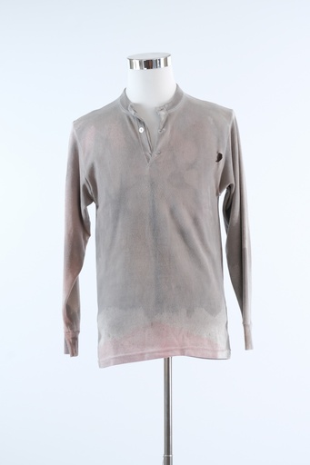 [OP03030] Camiseta M/L gris ambientada