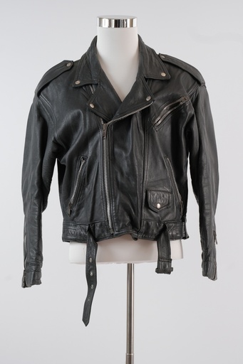 [OP02363] Cazadora cuero negro cremalleras