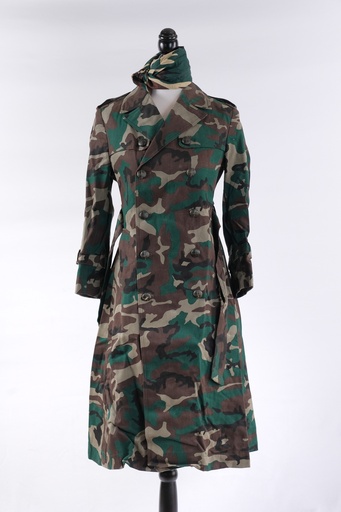 [OP01989] Abrigo camuflaje entallado + pañuelo